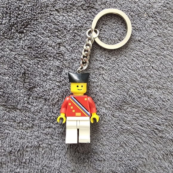 LEGO 3977 LEGOLAND Ambassador Key Chain - Picture 1 of 2